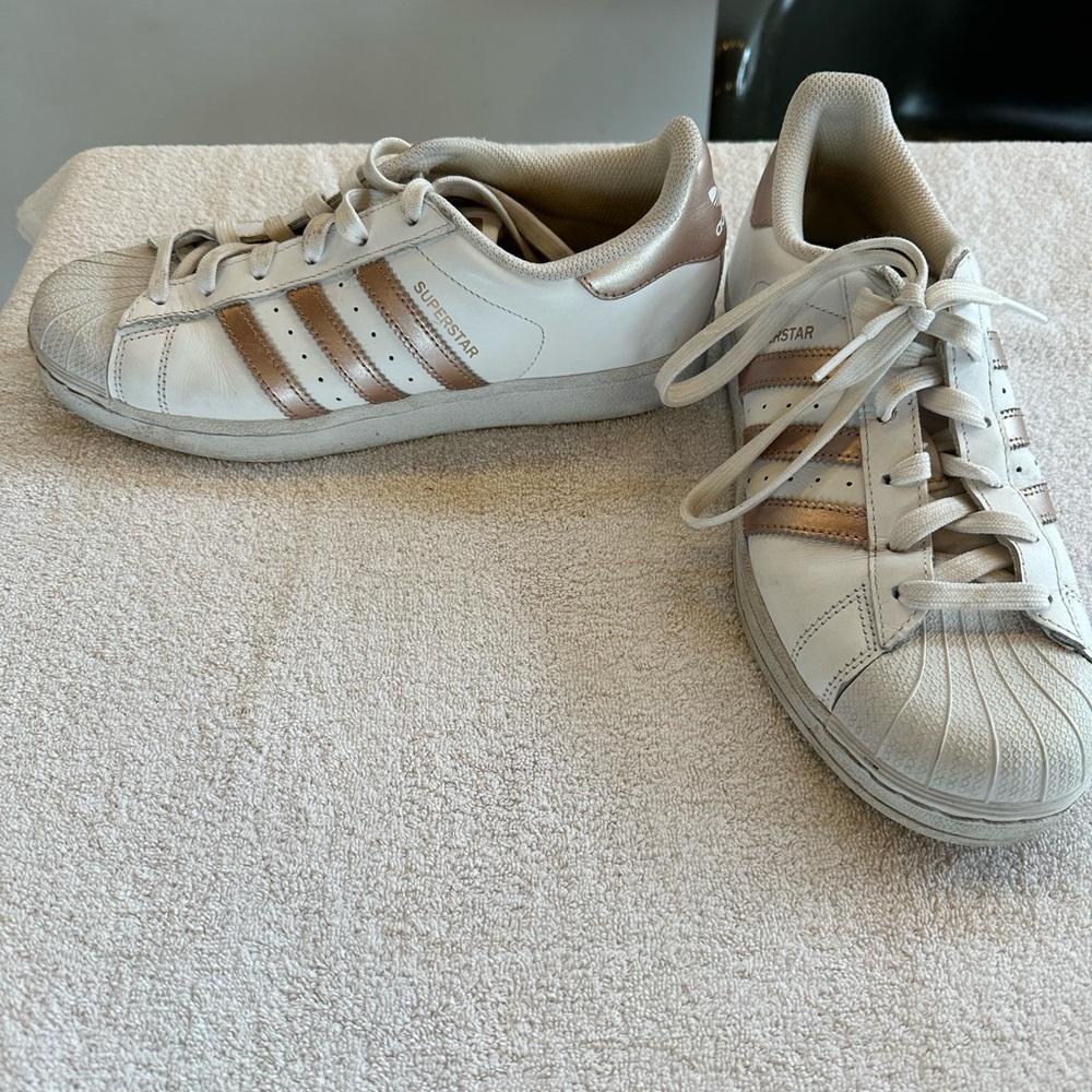 Adidas Superstar